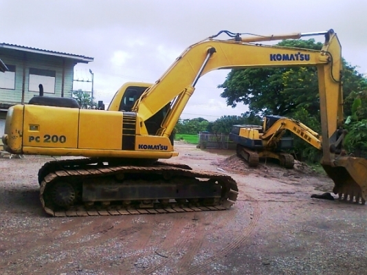ขายด่วน..รถขุด KOMATSU PC200-6 รถสวย ทรงดี ระบบการทำงานครบ แรงขุดดีไม่มีร้อน ประหยัดน้ำมันสุดคุ้ม มีทะเบียน.