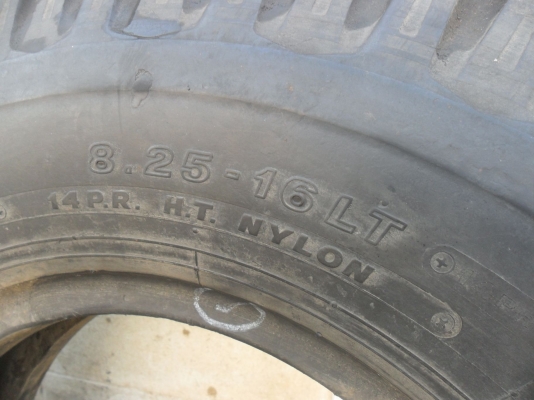 ยาง 825-16 บรรทุก ยาง 825-16 บรรทุก