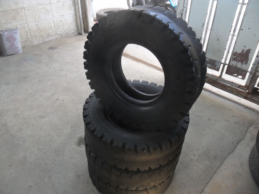 ยาง 7.00 - 12 สวยๆ