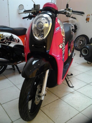 SCOOPY-i ตัวใหม่ล่าสุด รถ8เดือน ราคาถูกๆครับ