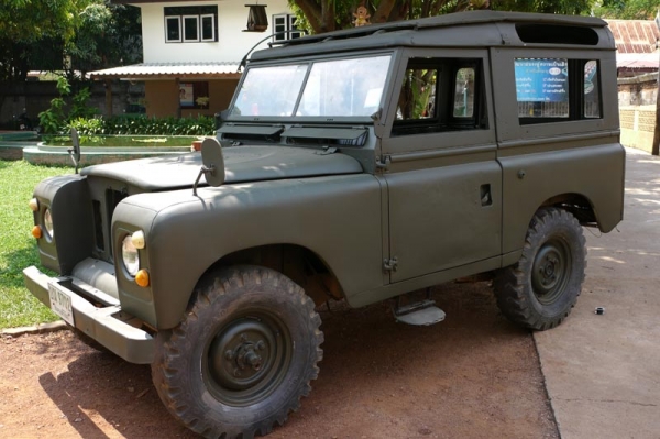 ขาย Landrover กระบะช่วงสั้น หลังคาแคปซูล ราคานี้ด่วน!! ขาย Landrover กระบะช่วงสั้น หลังคาแคปซูล ราคานี้ด่วน!!