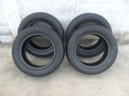 ยาง MICHELIN  215/60R16 ปี10