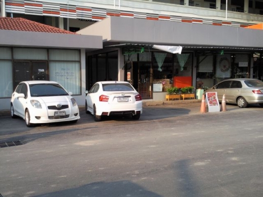 เปิดใหม่ ร้านสเต็กร้านเรา ภายใน ม.วไลยอลงกรณ์ นวนครขาออก