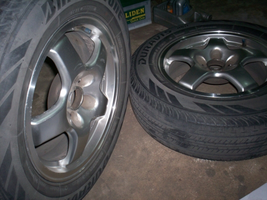 ล้อแม็กสกายลายGTS 5รู114 ขอบ16 กว้าง6.5 พร้อมยาง สภาพพร้อมใช้ มี2วงครับ