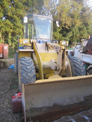 รถตักล้อยาง  WA100-1-20997  สภาพเดิมจากนอก  ยังไม่เคยใช้งานในไทย  โทร.081-373-0559