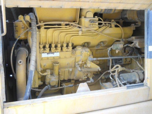 รถตักล้อยาง WA100-1 มีตู้เก๋งจากนอก  ยังไม่เคยใช้งานในไทย โทร.081-373-0559