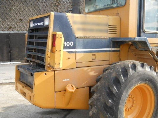 รถตักล้อยาง WA100-1 มีตู้เก๋งจากนอก  ยังไม่เคยใช้งานในไทย โทร.081-373-0559