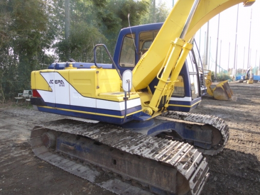 รถขุดดิน SK100-1 มาร์คทรี  แท็กซ์ใหญ่ สภาพสวย  รถอยู่ที่ C.S. Motor หลักสี่  โทร.081-373-0559