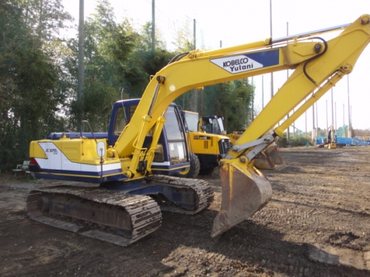 รถขุดดิน SK100-1 มาร์คทรี  แท็กซ์ใหญ่ สภาพสวย  รถอยู่ที่ C.S. Motor หลักสี่  โทร.081-373-0559