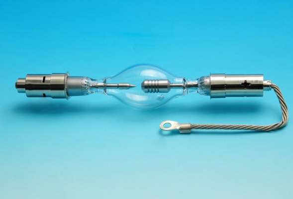 หลอดไฟหลอดสกายแทคเกอร์ราคา 3500 บาทโทร.0912296343