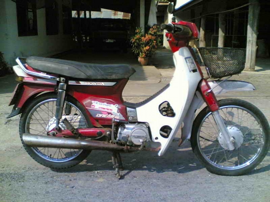 ขายดรีมคุรุ เล่มทะเบียนพร้อมชุดโอนภาษียังไม่ขาดเกินครื่องดีอะไหล่เดิมครบขาย 11500 บาท