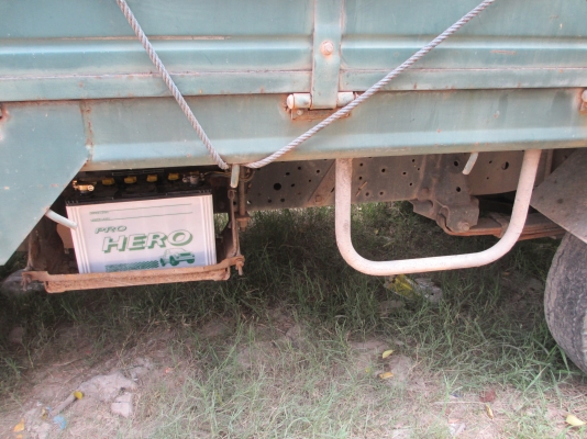 ขาย 6 ล้อ isuzu NKR ขาย 6 ล้อ isuzu NKR