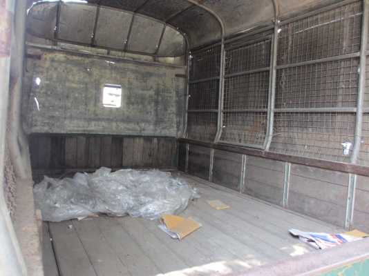 ขาย 6 ล้อ isuzu NKR ขาย 6 ล้อ isuzu NKR