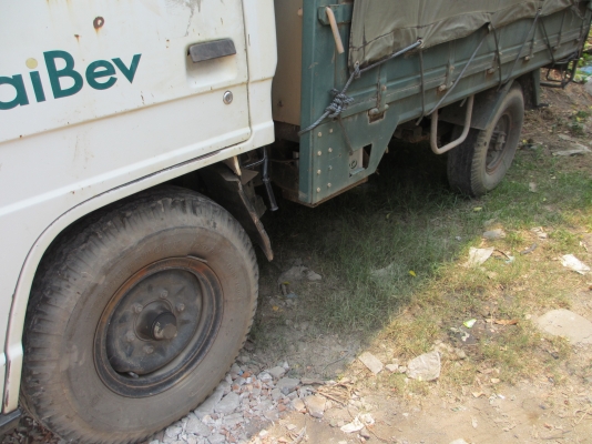 ขาย 6 ล้อ isuzu NKR ขาย 6 ล้อ isuzu NKR