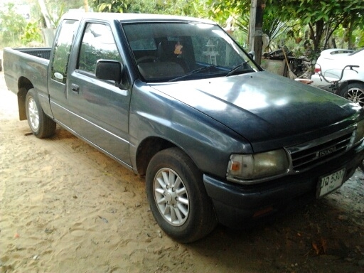 ISUZU TFR มังกรทอง SPACE CAB 2.5 MT ปี 32 สภาพดีทั้งคัน แปลงเป็นหน้าแป๊ะยิ้ม สภาพอย่างสวยสีบางทั้งคัน เครื่องแห้งแรงดี ภายในสวยครบ แอร์เย็น พวงมาลัยเพาเวอร์ ช่วงล่างคัชซีสวยไม่มีผุ ยางสภาพดีพร้อมใช้งานได้เลยครับ เอกสารทะเบียนภาษีครบไม่มีขาดพร้อมโอน ราคาต่