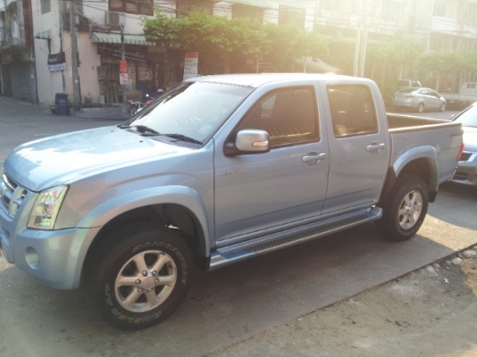 อีสุสุไฮแลนเดอร์4ประตูใหม่มากๆพร้อมประกันชั้น1((086-2126921))