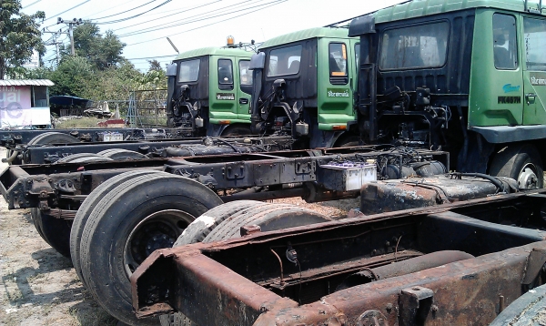 ขายรถ6ล้อหัวคัสซีเครื่อง 6D16 พร้อมใช้งาน ยาง9 ขายรถ6ล้อหัวคัสซีเครื่อง 6D16 พร้อมใช้งาน ยาง9