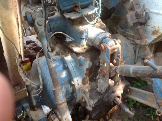 ขายด่วน รถไถ FORD. -5500พร้อมอุปกรณ์ 5 ชิ้น ขายแบบ ถูกๆไปเลย. มีเล่มทะเบียน