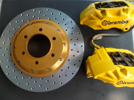 ขายชุดเบรค ARISTO 4 port โต ๆ +จานเจาะรู+เสาะร่อง+ขายึด ใส่รถกะบะ + รถเก่ง