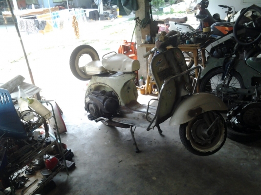 ขาย vespa 64 เครื่อง PX ครับ 27999 สีแห้งๆครับ