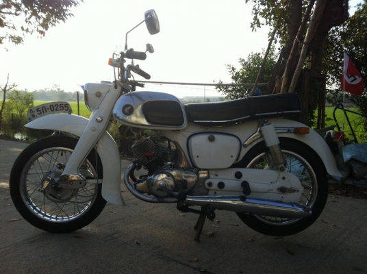 ขาย c95 benlyแท้ๆ สวยๆ ทะเบียน เครื่องดี ของเดิมทั้งคัน สีสวย สตาทร์มือได้ 0819884773