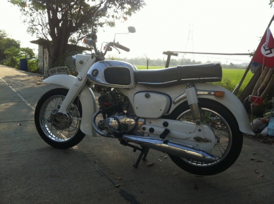 ขาย c95 benlyแท้ๆ สวยๆ ทะเบียน เครื่องดี ของเดิมทั้งคัน สีสวย สตาทร์มือได้ 0819884773