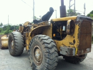 ขายรถตัก CAT950 DISK/SN73J สภาพดี พร้อมใช้งาน สนใจติดต่อ คุณรัตนศักดิ์ โทร.081-7621704