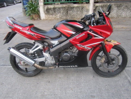 ยังไงก็ขาย CBR150Rปี49ไมเหลือง ล้อแม็กแท้เครื่องดีเดิมๆชุดโอนครบ