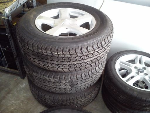 ล้อแม็ก Isuzu V-cross 17 ยาง 255-65-17 ปี 12 ล้อแม็ก Isuzu V-cross 17 ยาง 255-65-17 ปี 12