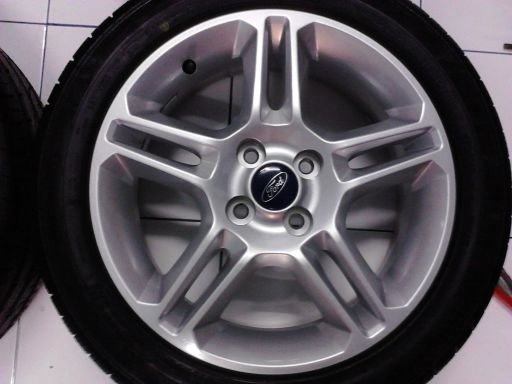 ล้อFord เฟียสต้า 16-4-100 ติดยาง คอนติเนียลทัล ปี 2013 195-50-16 แม็กเดิมสภาพดี 4วงขาย 12,000 บาท ล้อFord เฟียสต้า 16-4-100 ติดยาง คอนติเนียลทัล ปี 2013 195-50-16 แม็กเดิมสภาพดี 4วงขาย 12,000 บาท