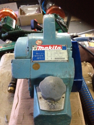 กบไฟฟ้ามือสอง สภาพสวยครับ ตัวที่ 2 ขนาด 3 นิ้ว