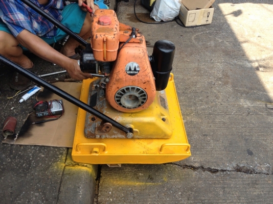 ตัวตบดินเก่าญี่ปุ่น สภาพพร้อมใช้ครับ 3-5 ตัน