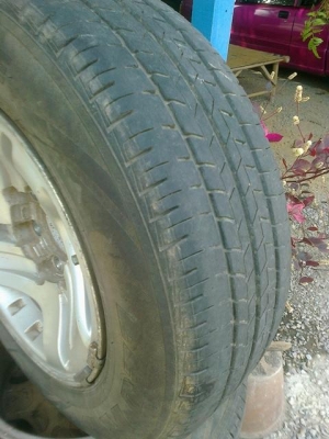 ขายล้อแม็กพร้อมยางขอบ15 พร้อมน็อต