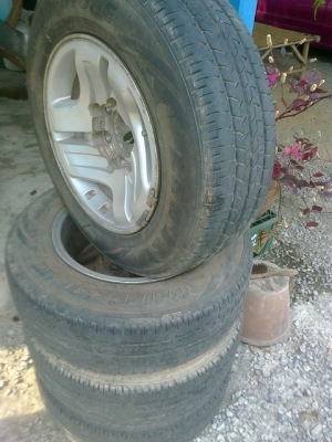 ขายล้อแม็กพร้อมยางขอบ15 พร้อมน็อต