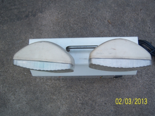 ขาย ไฟฉุกเฉินใช่งานได้ปกติ สวยๆตามภาพ