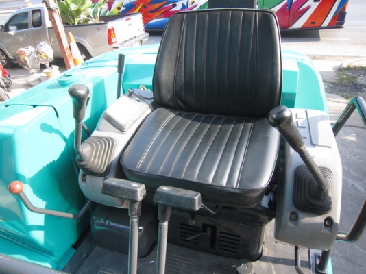 ขาย รถขุดเล็ก KOMATSU รุ่น PC30-7- แทร็กเหล็ก มือสองญี่ปุ่น ขาย รถขุดเล็ก KOMATSU รุ่น PC30-7- แทร็กเหล็ก มือสองญี่ปุ่น