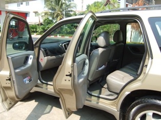 เจ้าของขายเอง MAZDA TRIBUTE 2.3 MZR ปี 06 ตัวท้อป สวยสุดๆ เช็คศูนย์ตลอดๆ จัดไฟแนนซได้เต็ม