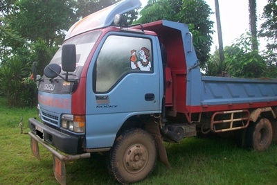 หกล้อดั๊ม NPR 120