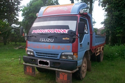 หกล้อดั๊ม NPR 120