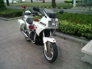 .......ขายมอเตอร์ไซนำขบวนยามมาฮ่าFZ 750ซีซีพร้อมอุปกรณ์ไซเรนหรือแลกเจ็สสกีหรือรถขุดดิน..........