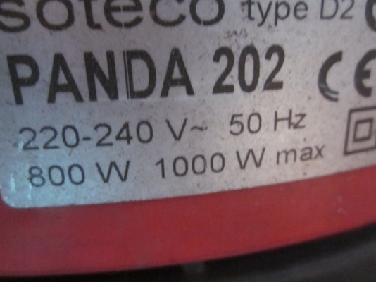 เครื่องดูดฝุ่น  SOTECO มีหลายตัว แรงดี 1000 w= ตัวละ 2,500 บาท