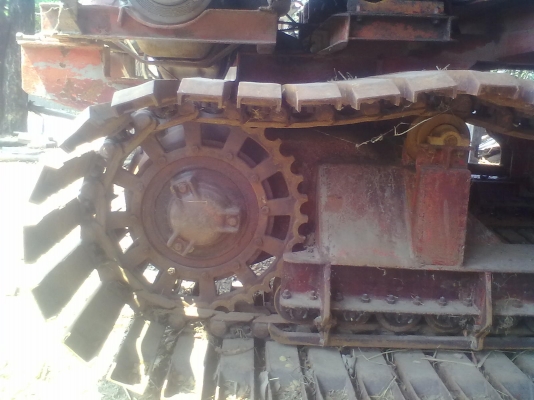 ขายรถเกี่ยวข้าว รุ่ีนใหญ่สภาพพร้อมใช้งานอุ้ม 2.8ตัน เครื่อง ISUZU 6SD1  240แรง  ช่วงล่าง 12H L ปั้มไดกิ้น23 แรงๆๆ