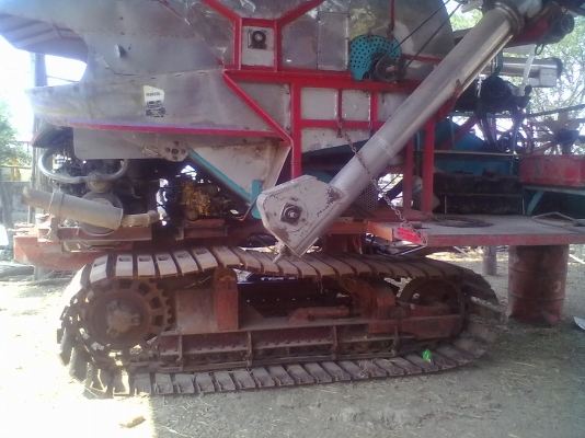 ขายรถเกี่ยวข้าว รุ่ีนใหญ่สภาพพร้อมใช้งานอุ้ม 2.8ตัน เครื่อง ISUZU 6SD1  240แรง  ช่วงล่าง 12H L ปั้มไดกิ้น23 แรงๆๆ