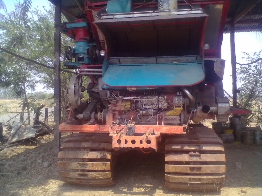 ขายรถเกี่ยวข้าว รุ่ีนใหญ่สภาพพร้อมใช้งานอุ้ม 2.8ตัน เครื่อง ISUZU 6SD1  240แรง  ช่วงล่าง 12H L ปั้มไดกิ้น23 แรงๆๆ