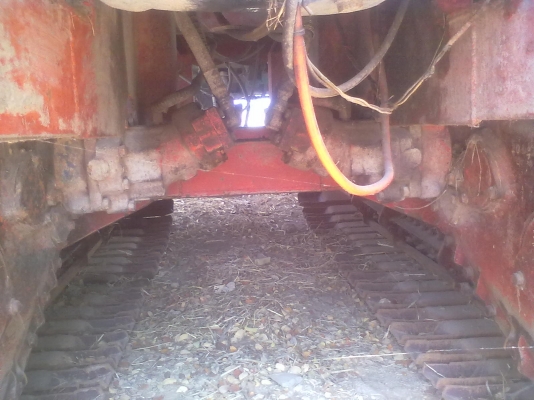 ขายรถเกี่ยวข้าว รุ่ีนใหญ่สภาพพร้อมใช้งานอุ้ม 2.8ตัน เครื่อง ISUZU 6SD1  240แรง  ช่วงล่าง 12H L ปั้มไดกิ้น23 แรงๆๆ