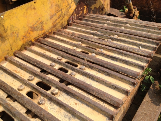 ขาย !! D5b เครื่องฝาบาง ถังน้ำมันเหลี่ยม หัวฉีด รุ่นใหม่ รถสภาพสวยพร้อมใช้งานช่วงล่างใช้ได้ สนใจติดต่อ 088-2528904 ภาคเหนือ