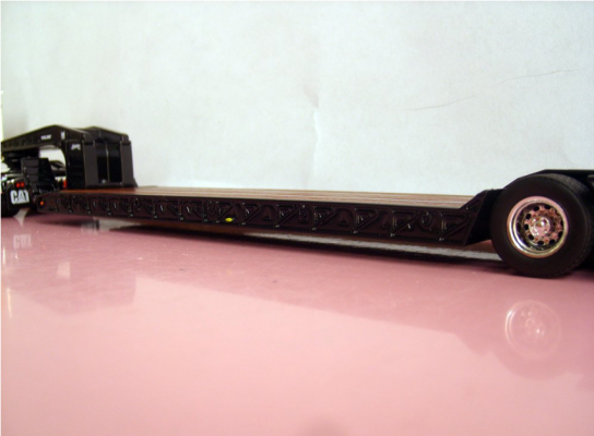 CAT CT660 Daycab with Trail-King Lowboy Trailer