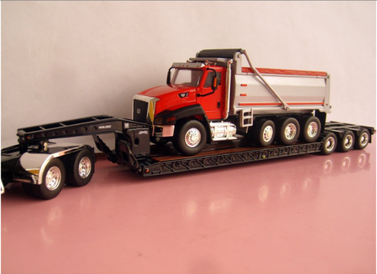 CAT CT660 Daycab with Trail-King Lowboy Trailer