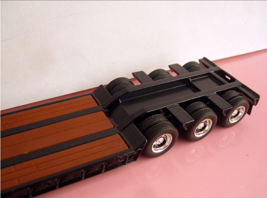 CAT CT660 Daycab with Trail-King Lowboy Trailer