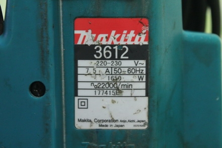 เครื่องเซาะร่องไม้(Router) 1/2 นิ้ว Makita รุ่น 3612 (1,650w.)